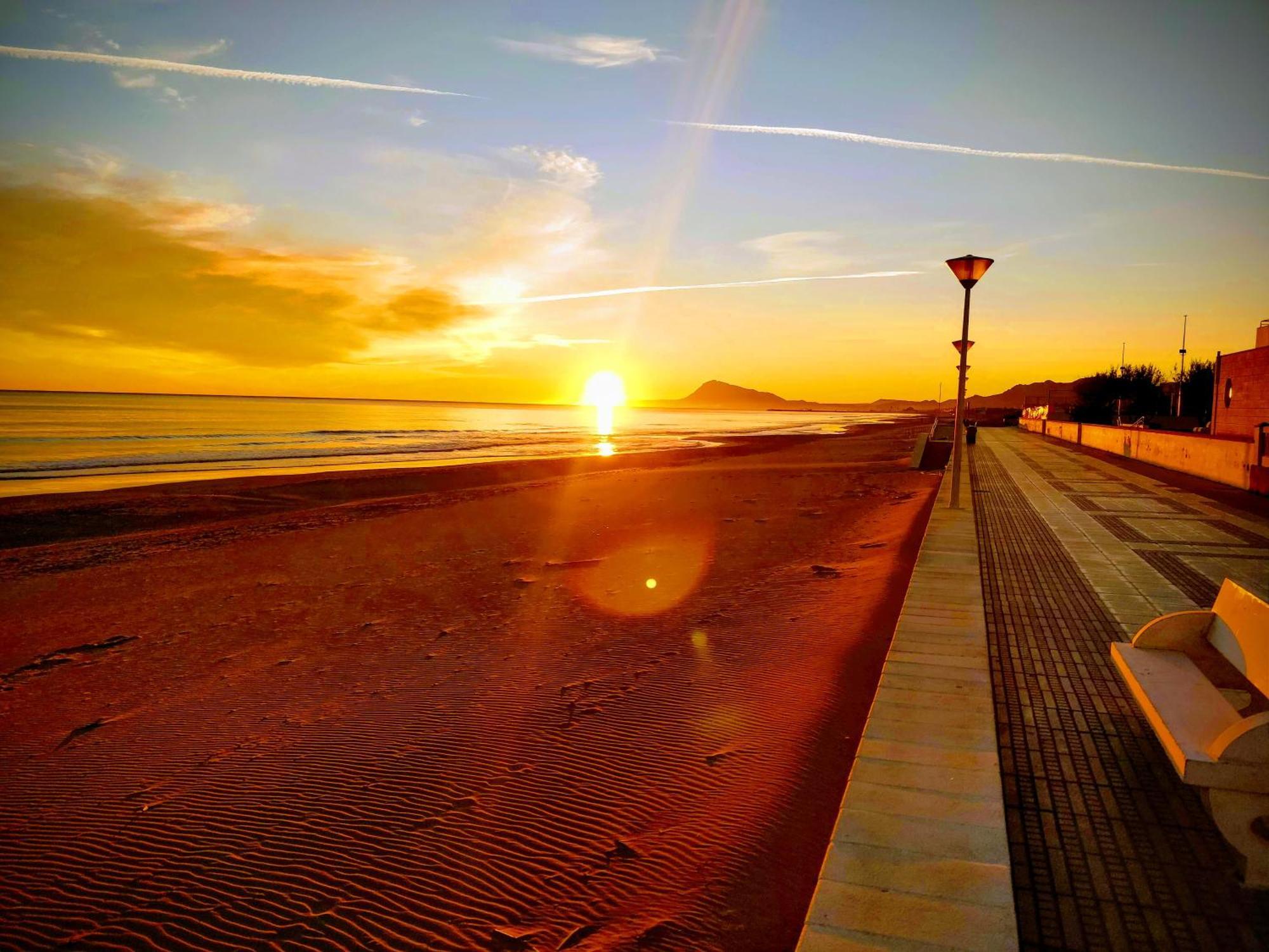 Hello Piles Beach Javier Esterno foto
