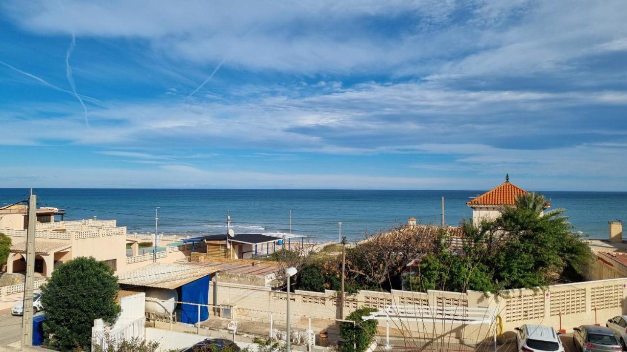 Hello Piles Beach Javier Esterno foto