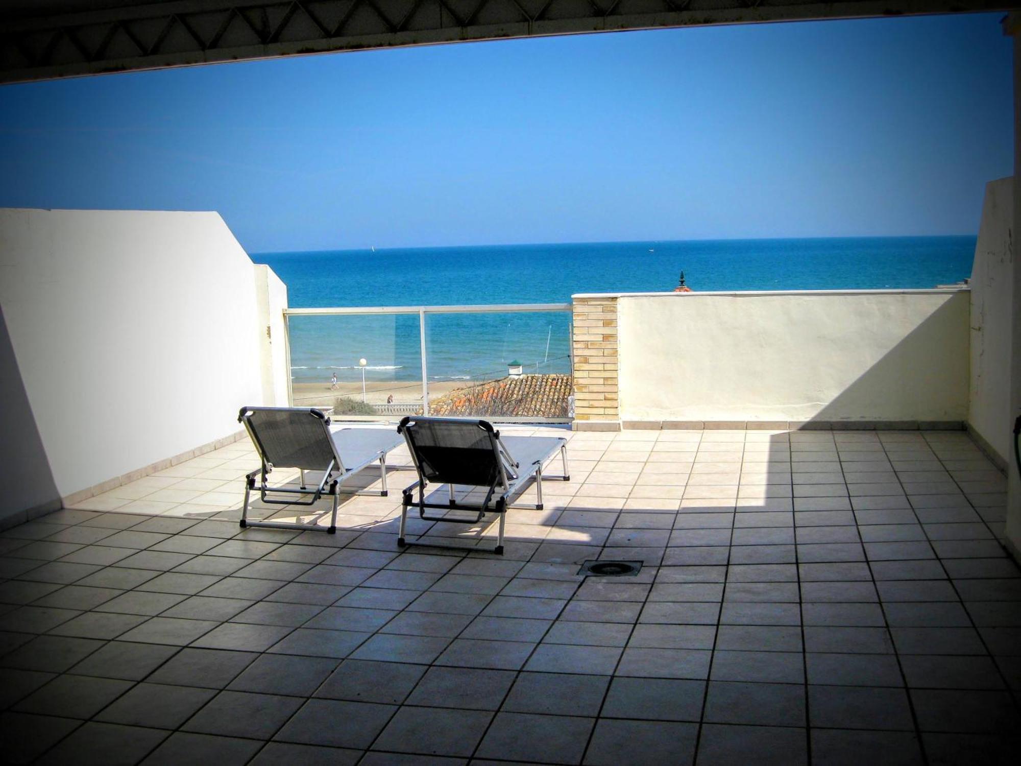 Hello Piles Beach Javier Esterno foto
